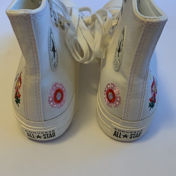 NWOB CT Converse Embroidered platform - Picture 6 of 8